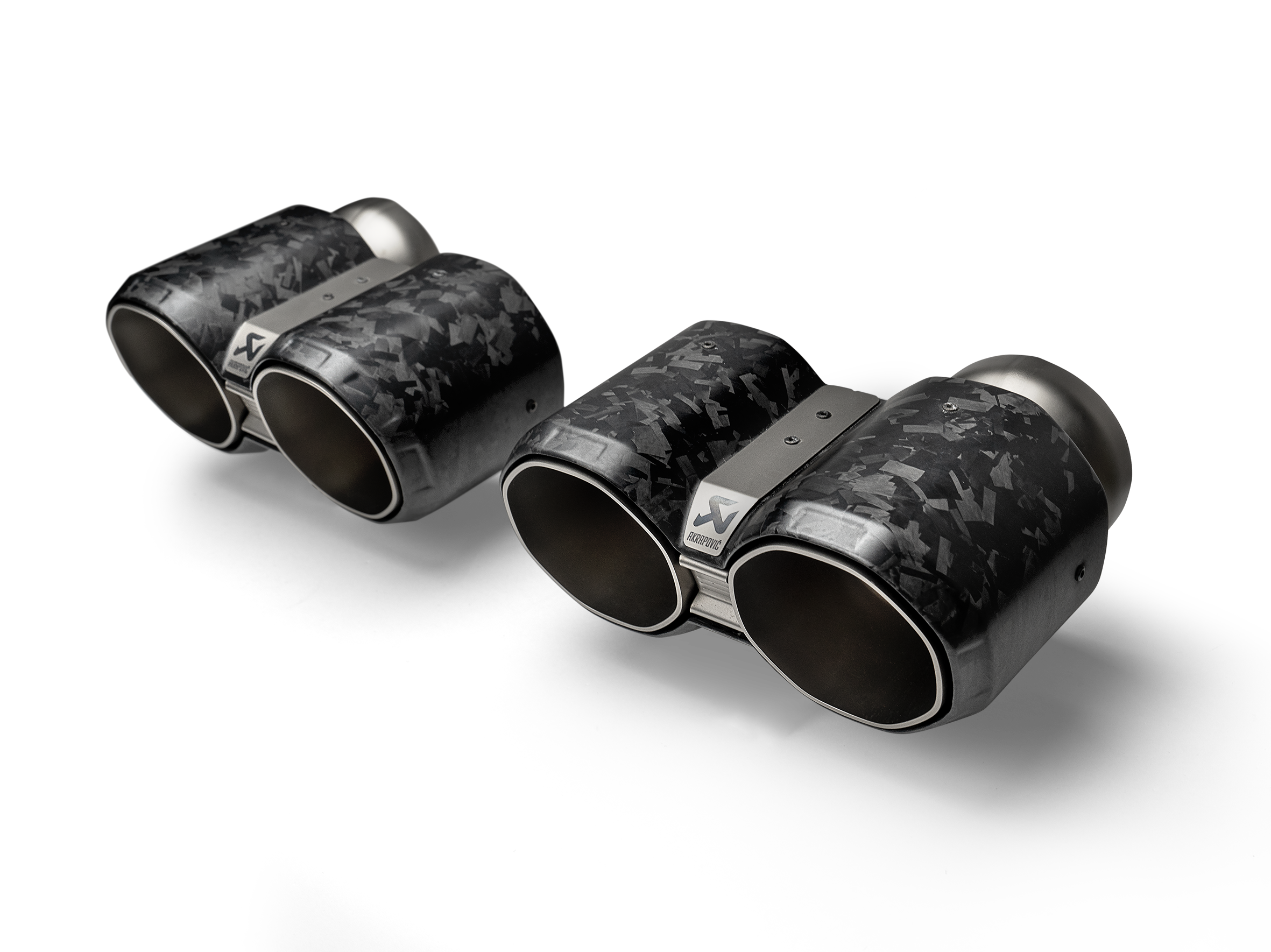 Jeu d'embouts titane et carbone haché AKRAPOVIC – BMW M2 / M3 / M4 – TP-CT/73/CF