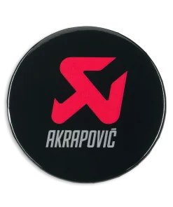 Badge AKRAPOVIČ noir et rouge AKRAPOVIC – 800623