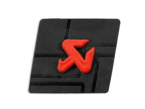 Pin's logo découpé rouge AKRAPOVIC – 800909