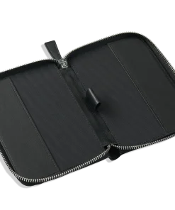 Petite housse de carnet zippée en cuir noir AKRAPOVIC – 800942 – Image 2