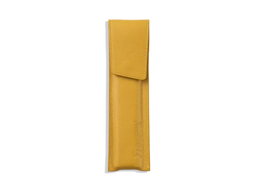 Trousse en cuir jaune avec quatre crayons AKRAPOVIC – 801724