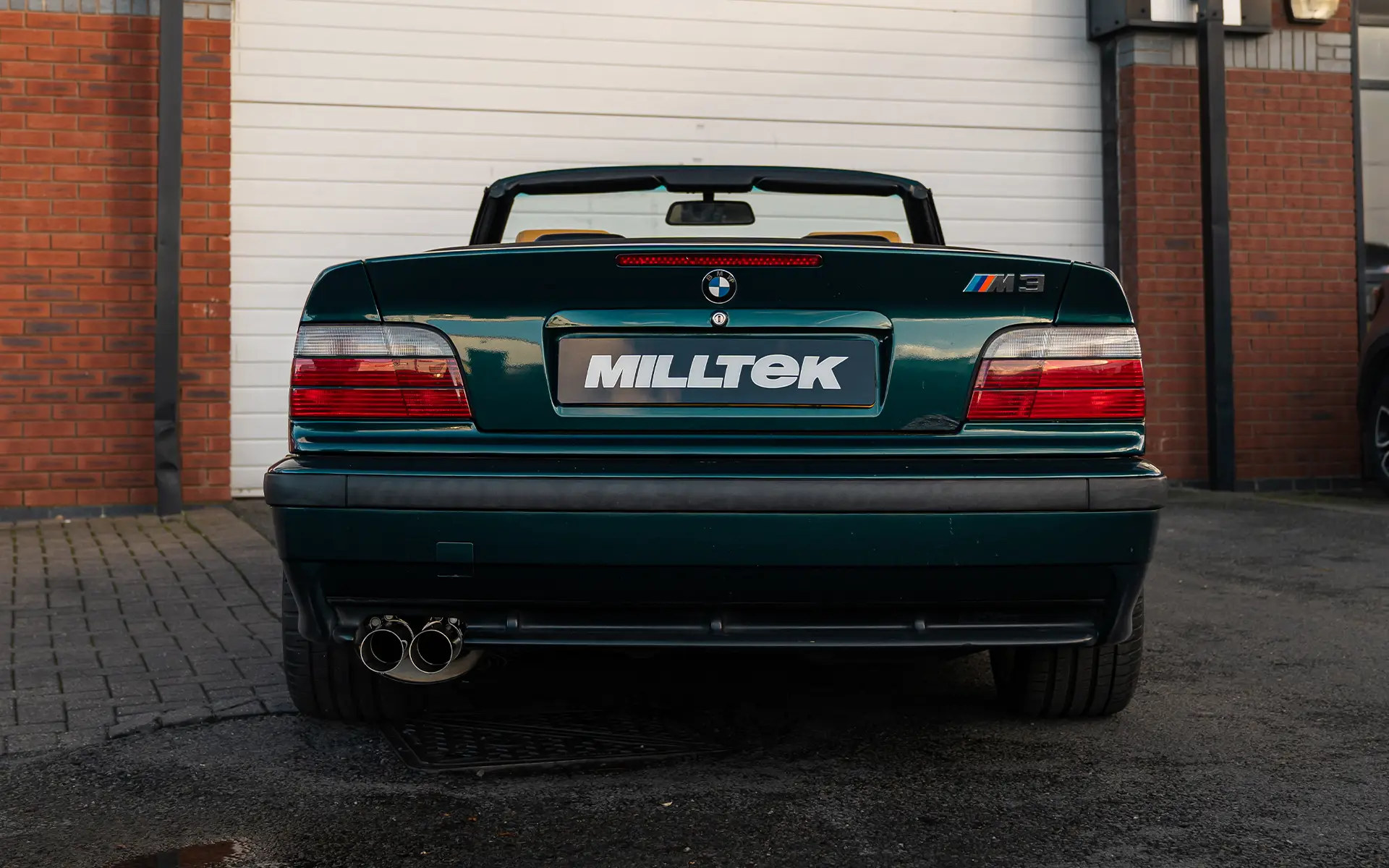 Ligne cat-back MILLTEK – BMW M3 (E36) – SSXBM1401 – Image 3
